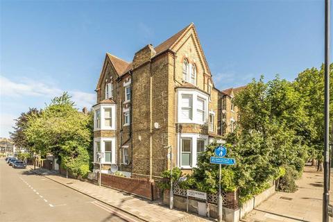 Cavendish Road, London SW12
