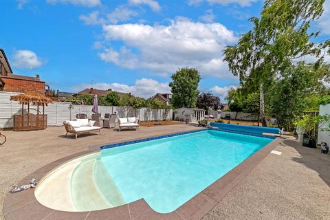 4 bedroom detached house for sale, Watford Road, St. Albans
