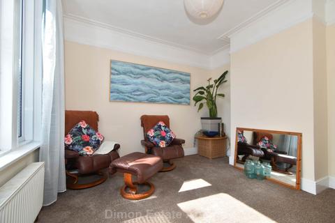 3 bedroom terraced house for sale, Gordon Road, Gosport