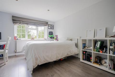 4 Exchange Road, Ascot, SL5 7AW