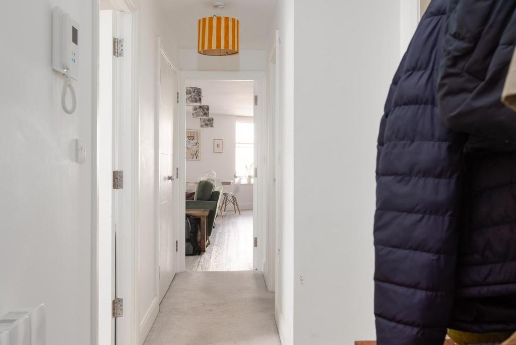 Flat 5 Redcliffe Lofts, 41 Guinea Street, BS1-15.j