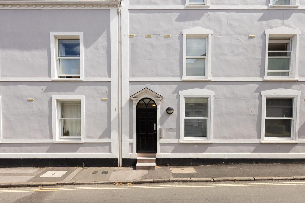 Flat 5 Redcliffe Lofts, 41 Guinea Street, BS1-18.j