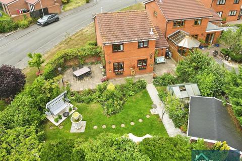 3 bedroom detached house for sale, Penzance Way, Nuneaton