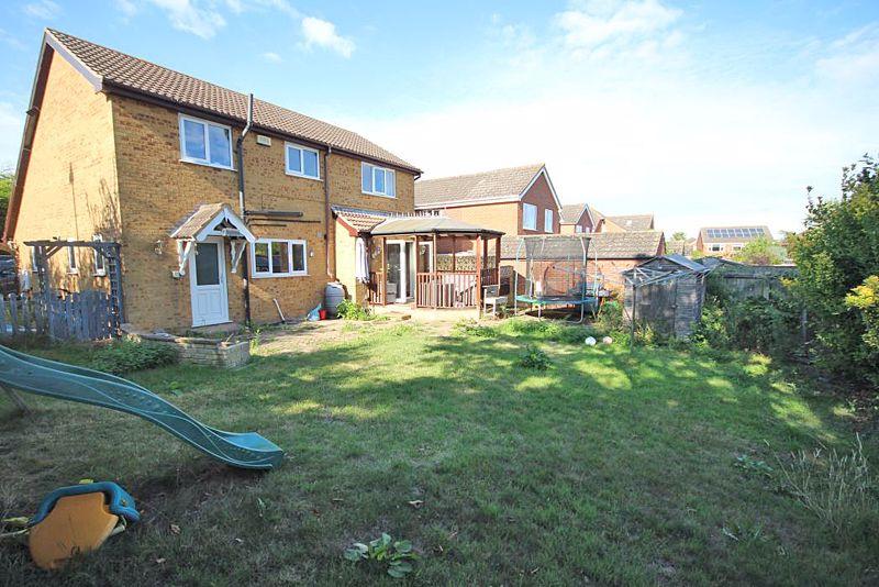 Rear garden photo 2
