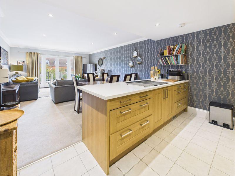 Lounge/Dining/Kitchen