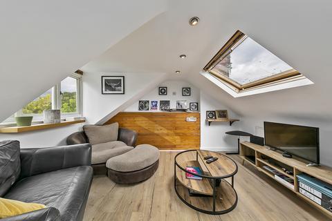 undefined, Courtlands Avenue, Kew, Richmond, Surrey TW9