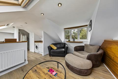 undefined, Courtlands Avenue, Kew, Richmond, Surrey TW9