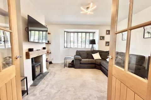 4 bedroom semi-detached house for sale, Maes Y Llan, Dwygyfylchi