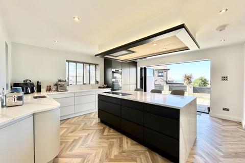 4 bedroom semi-detached house for sale, Maes Y Llan, Dwygyfylchi