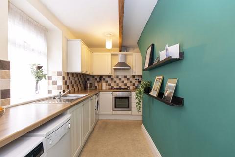2 bedroom end of terrace house for sale, 111 Oldham Road, Ripponden HX6 4EB