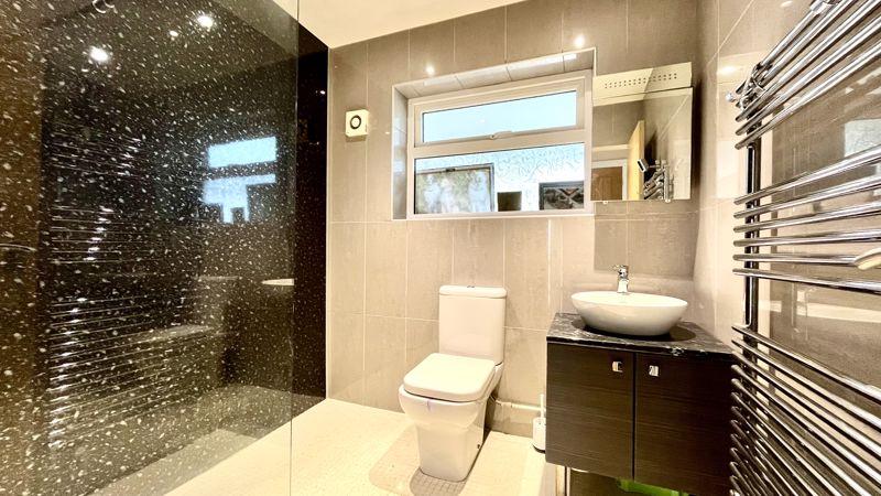 Ground Floor Wet...