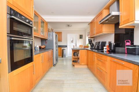 4 bedroom detached bungalow for sale, Mill Road, North Walsham NR28