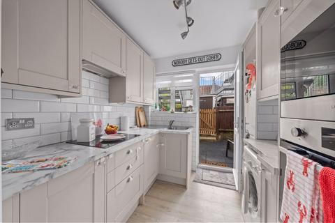 2 bedroom ground floor maisonette for sale, Alberta Avenue, Sutton