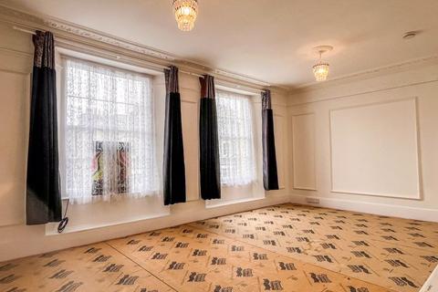 Studio to rent, Copse Road, Clevedon