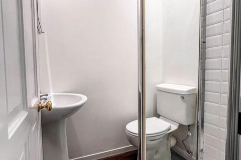 Studio to rent, Copse Road, Clevedon