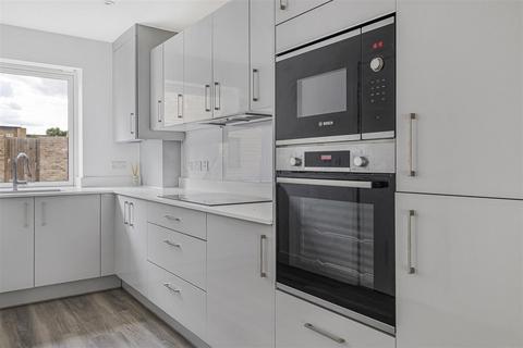 3 bedroom semi-detached house for sale, Leah Manning Close, Cambridge CB1