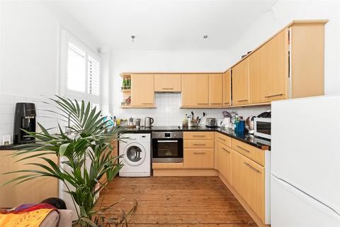 2 bedroom apartment for sale, Red Post Hill, London SE24