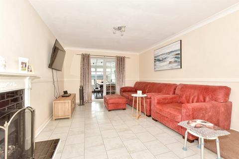 1 Burton Close, Folkestone, CT19 5LY