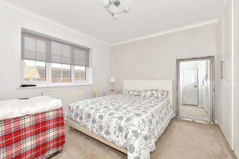 1 Burton Close, Folkestone, CT19 5LY