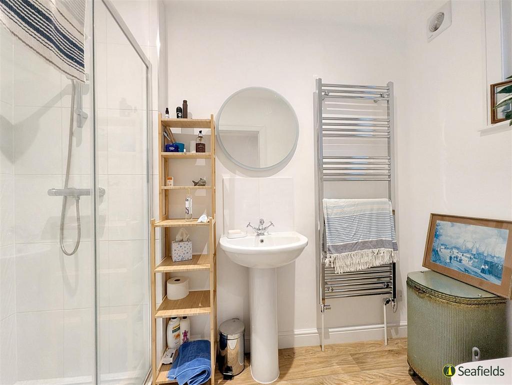 1 of 4 Bath/Showers
