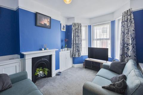 3 bedroom end of terrace house for sale, St Michaels Street, Folkestone, CT20