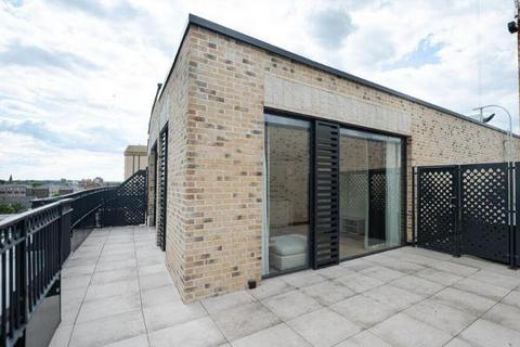 3 bedroom apartment to rent, 3 Cluny Mews, London, SW5 9AG