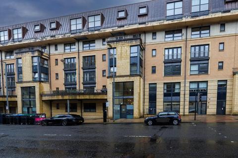 3/2, 10 Berkeley Street, Glasgow, G3 7DW