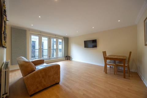 3/2, 10 Berkeley Street, Glasgow, G3 7DW
