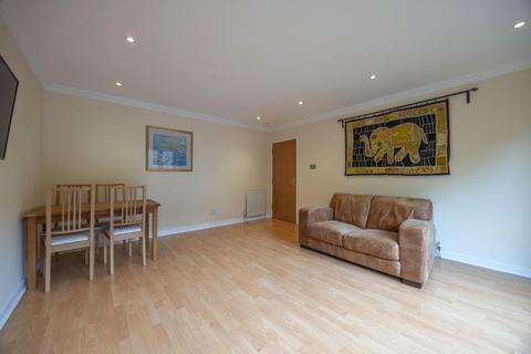 3/2, 10 Berkeley Street, Glasgow, G3 7DW