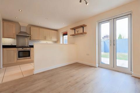 3 Hardingham Close, Carterton, OX18 1AU