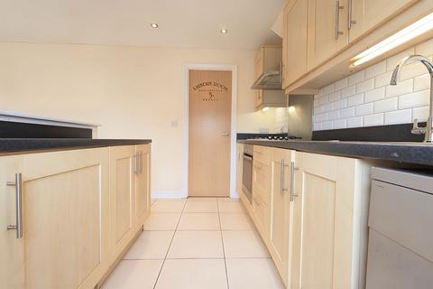 3 Hardingham Close, Carterton, OX18 1AU
