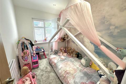 84 Foxearth Road, South Croydon, CR2 8EE