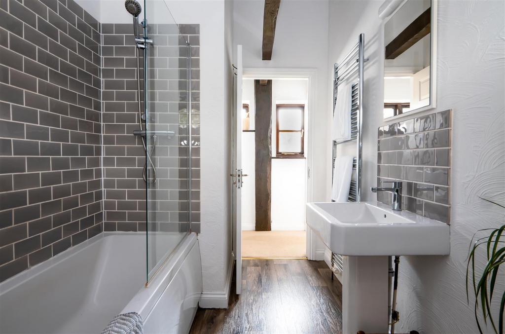 Main bathroom