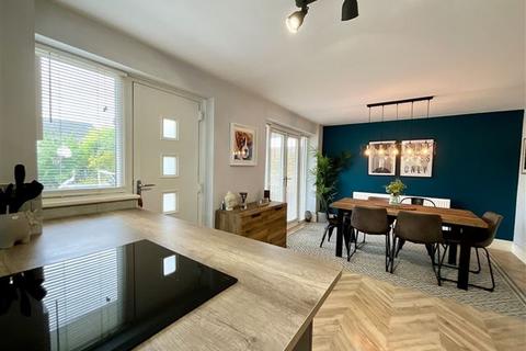 4 bedroom semi-detached house for sale, Regents Way, Aston, Sheffield, S26 2FP