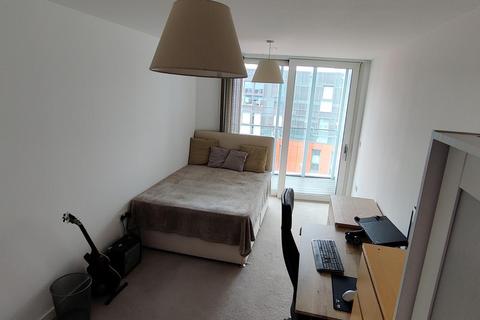 2 bedroom apartment to rent, Telegraph Avenue, London, SE10