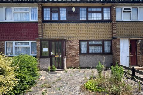 3 bedroom terraced house for sale, Hollidge Way, Dagenham