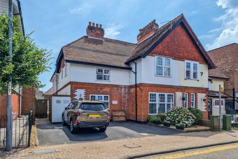 Lymington Road, Highcliffe, Christchurch, BH23