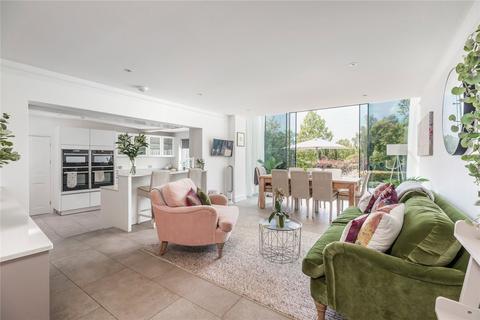 6 bedroom semi-detached house for sale, St. Peters Street, Bishops Waltham, Southampton, Hampshire, SO32