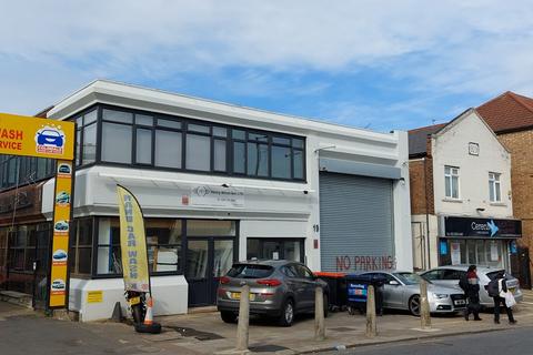 Warehouse to rent, 19 Colindale Ave London NW9 5DS