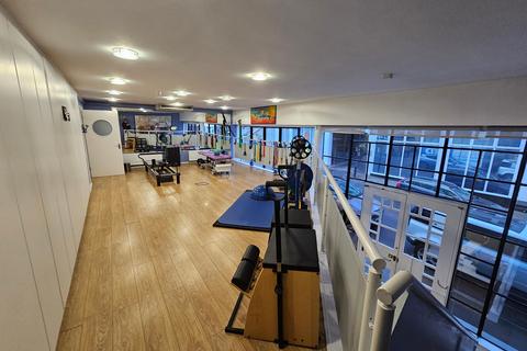 Office to rent, 1 Belsize Cres London NW3 5QY
