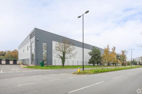 Distribution warehouse to rent, Woodhams Rd Coventry CV3 4FX
