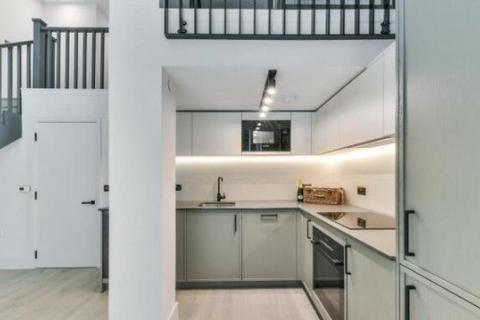undefined, Windsor Square, London SE18