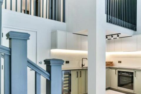 undefined, Windsor Square, London SE18