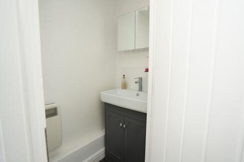 Flat 3, 30 Baugh Gardens, Bristol, BS16 6PP
