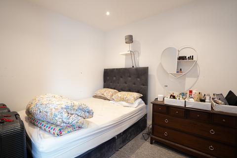 Flat 3, 30 Baugh Gardens, Bristol, BS16 6PP