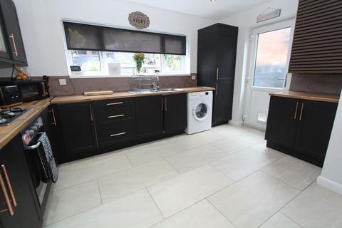 2 bedroom semi-detached house for sale, Pine Road, Oldbury B69