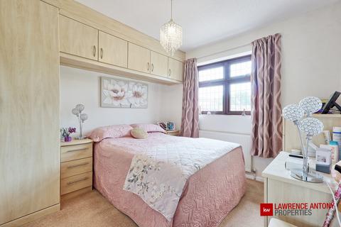 83 Alexandra Road, Rayleigh, SS6 8HT