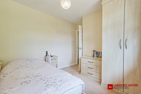 83 Alexandra Road, Rayleigh, SS6 8HT