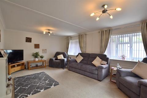 2 bedroom mobile home for sale, Water End Park, Old Basing RG24