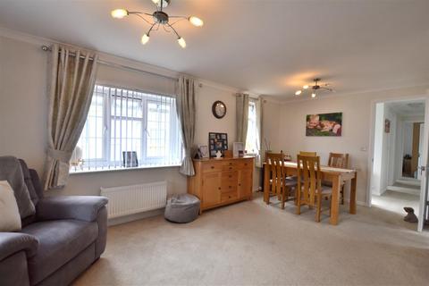 2 bedroom mobile home for sale, Water End Park, Old Basing RG24